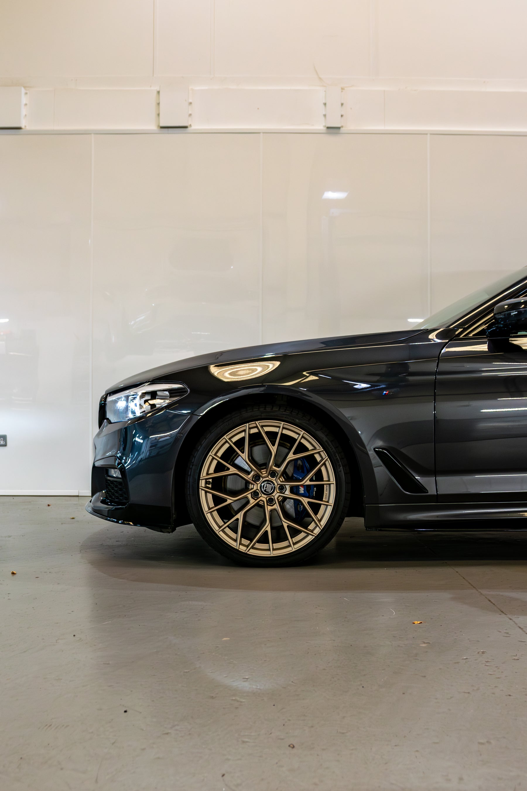 BMW 5 Series G30 G31 M-W3 20" Neodyme Gold Motech Wheel