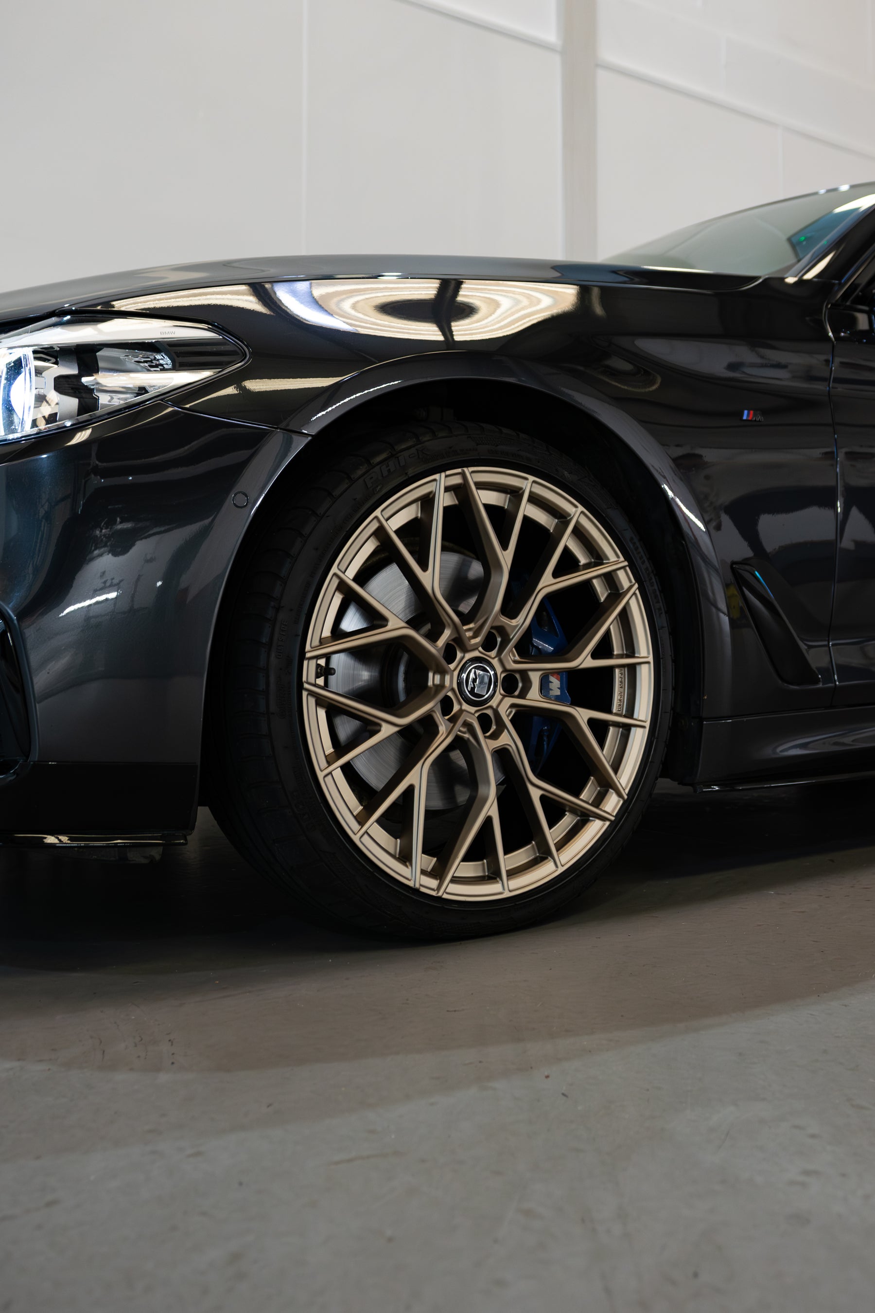 BMW 5 Series G30 G31 M-W3 20" Neodyme Gold Motech Wheel