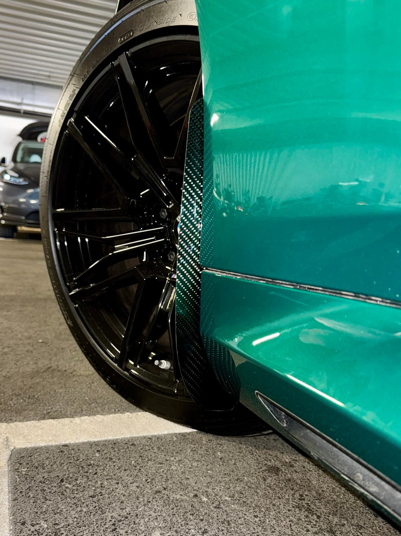 BMW M5 G90 AP Carbon Fibre Arch Guards