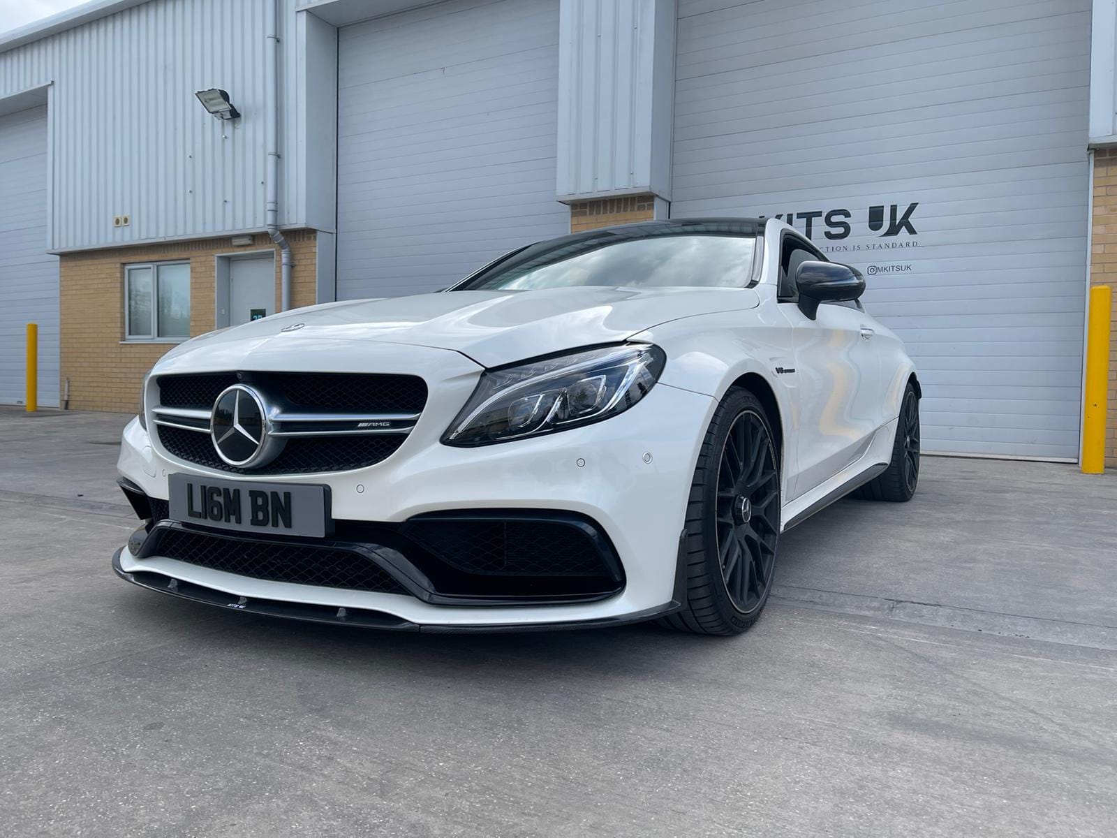 MERCEDES C63 W205 COUPE/CONVERTIBLE CARBON SPLITTER - V1
