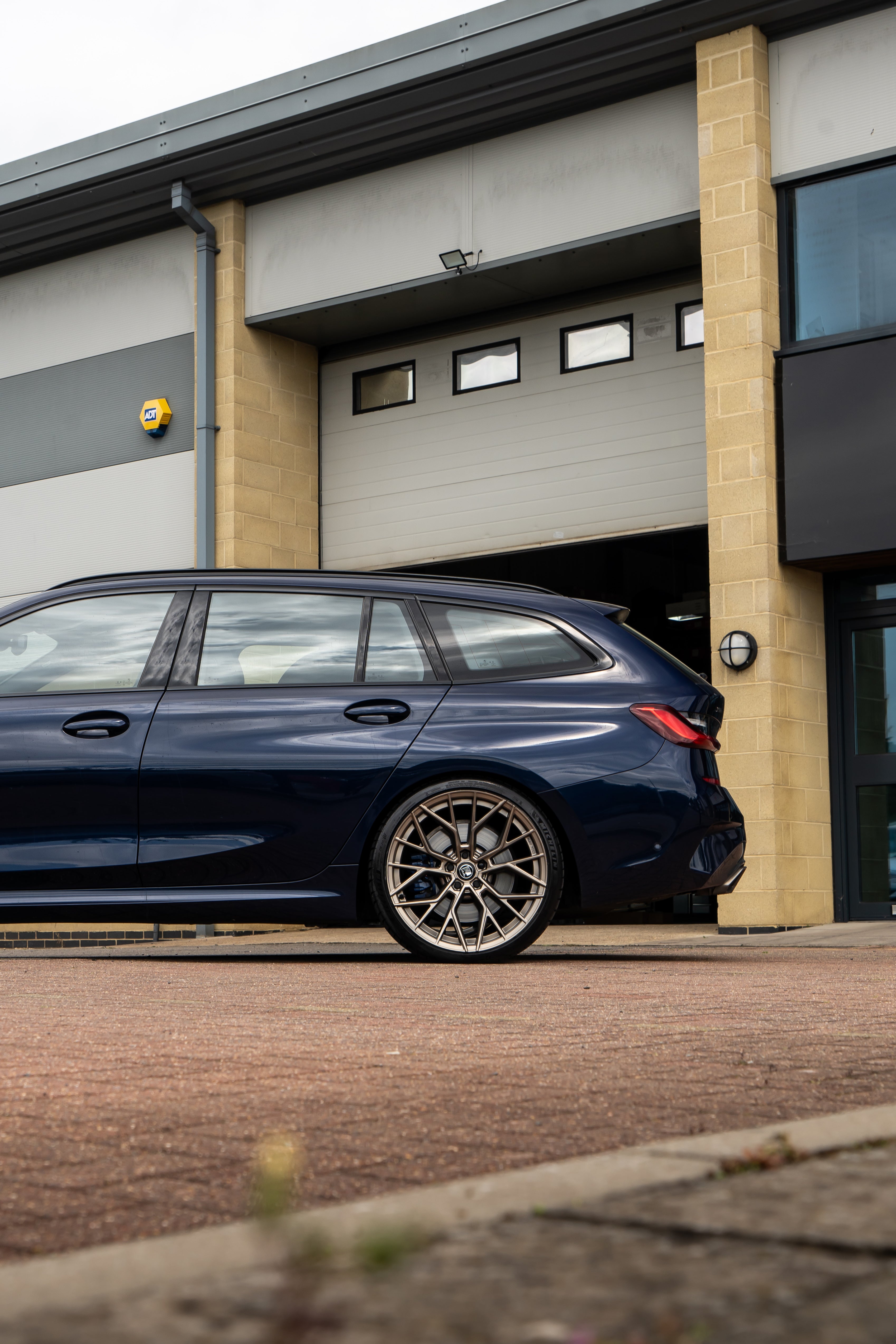 BMW 3 Series G20 G21 M-W3 20" Neodyme Gold Motech Wheel