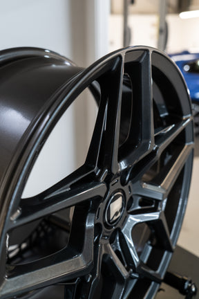 BMW G60 G61 i5 M-W1 20" Carbon Grey Motech Wheel