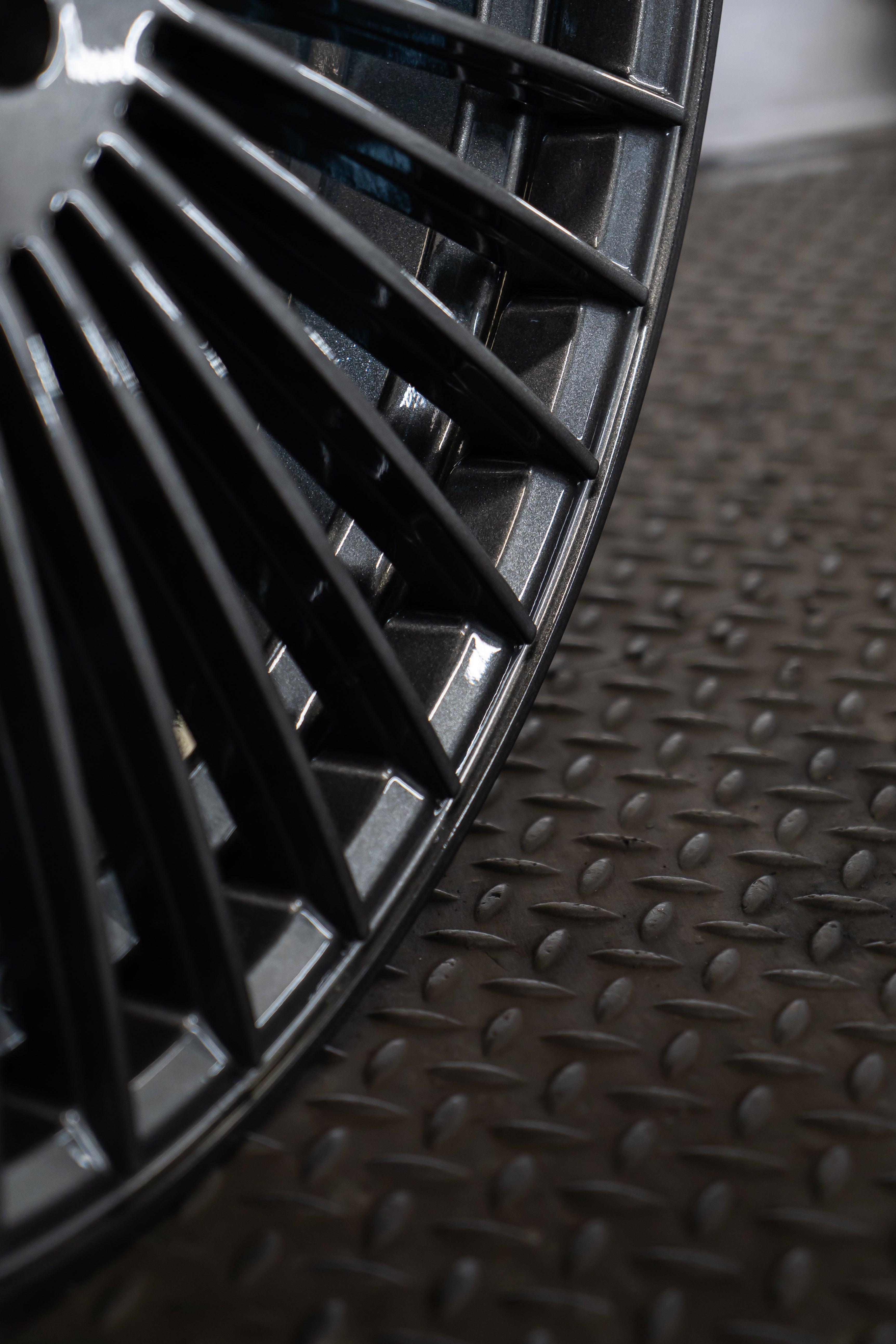 BMW 5 Series G30 G31 M-W5 20" Carbon Grey Motech Wheel