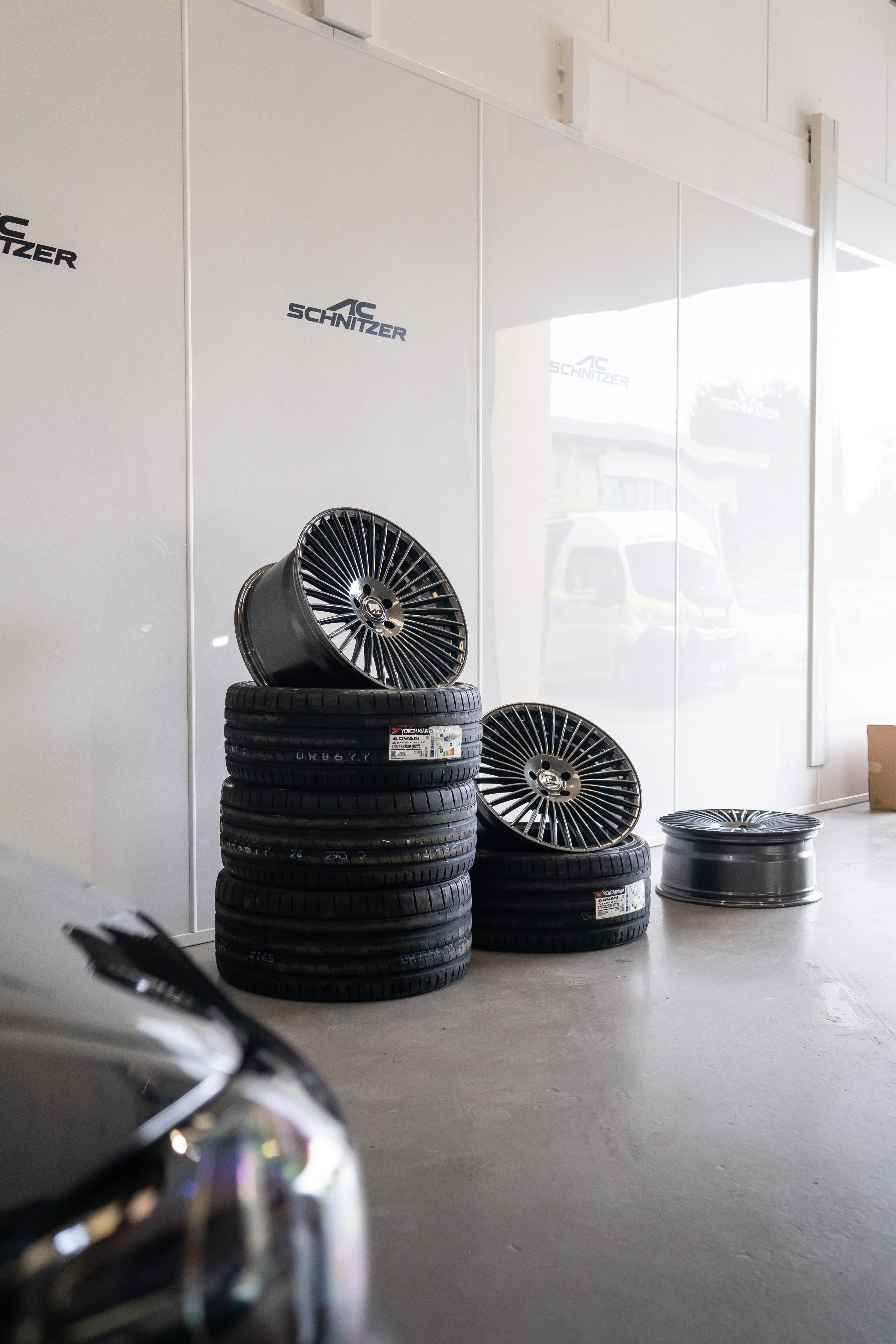 BMW i4 M-W5 20" Carbon Grey Motech Wheel