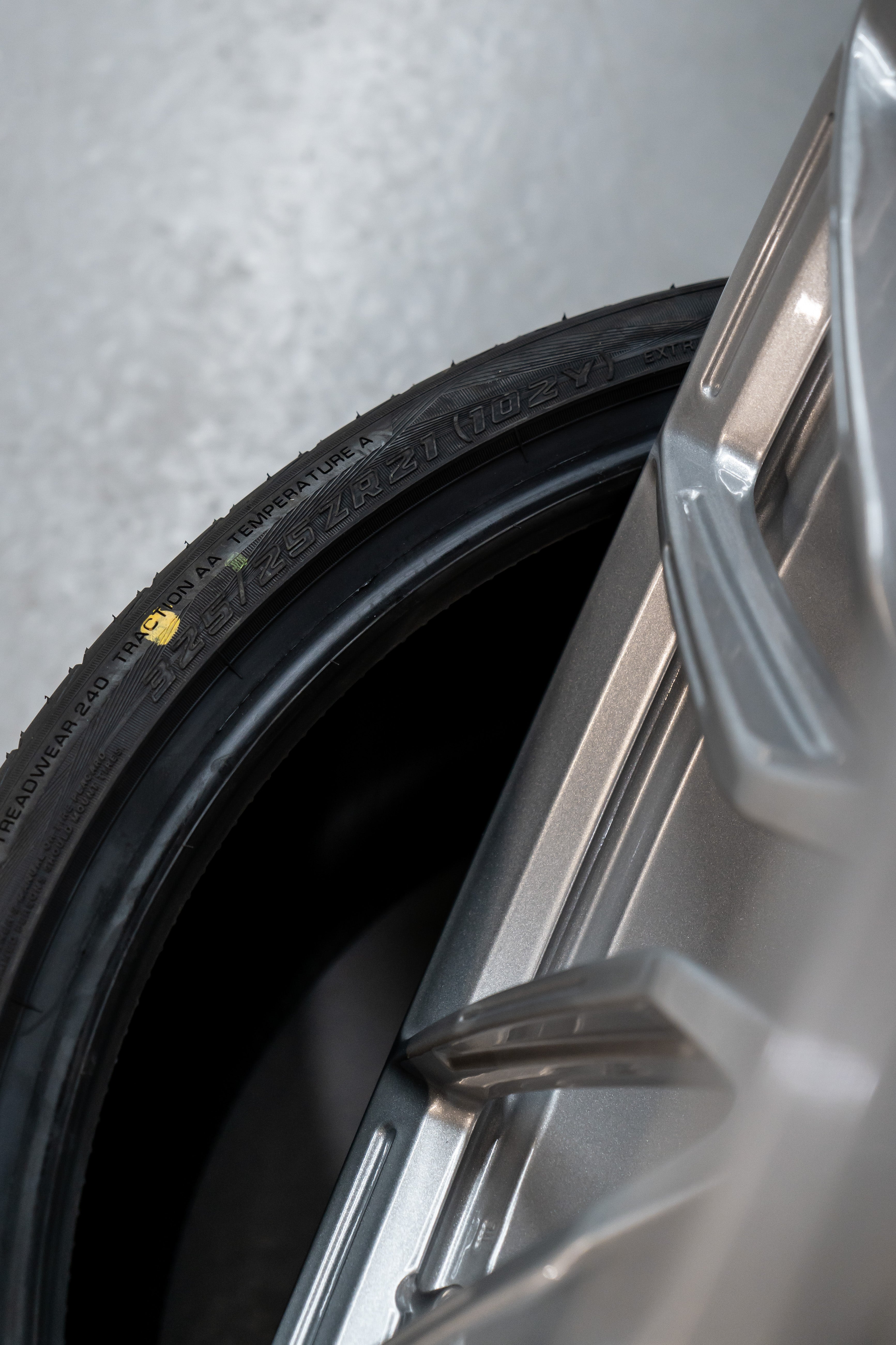 Audi R8 V10 20'' M-W4 Forged Wheels