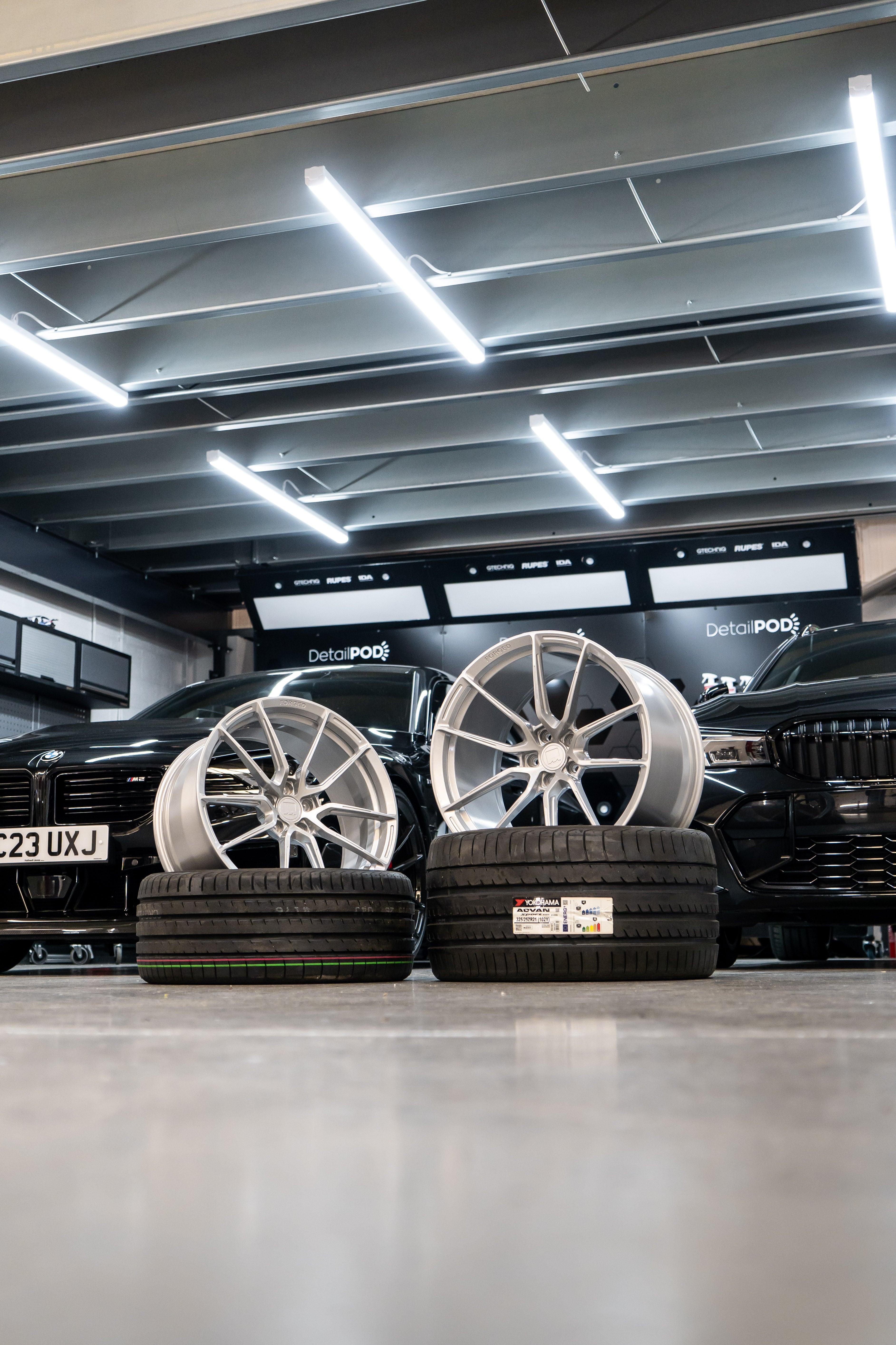 Audi R8 V10 20'' M-W4 Forged Wheels