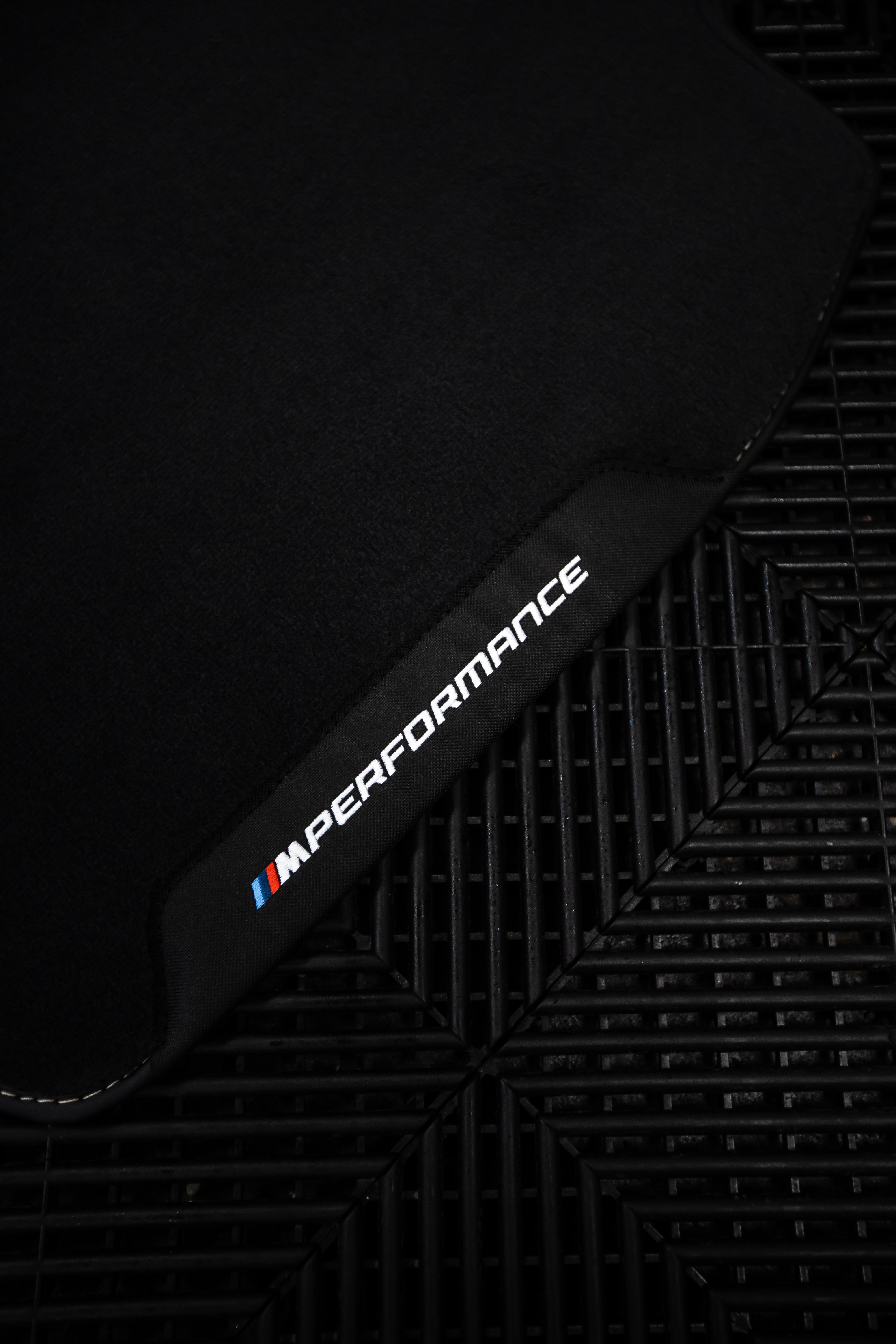 BMW M5 G90 M Performance Car Mat Set
