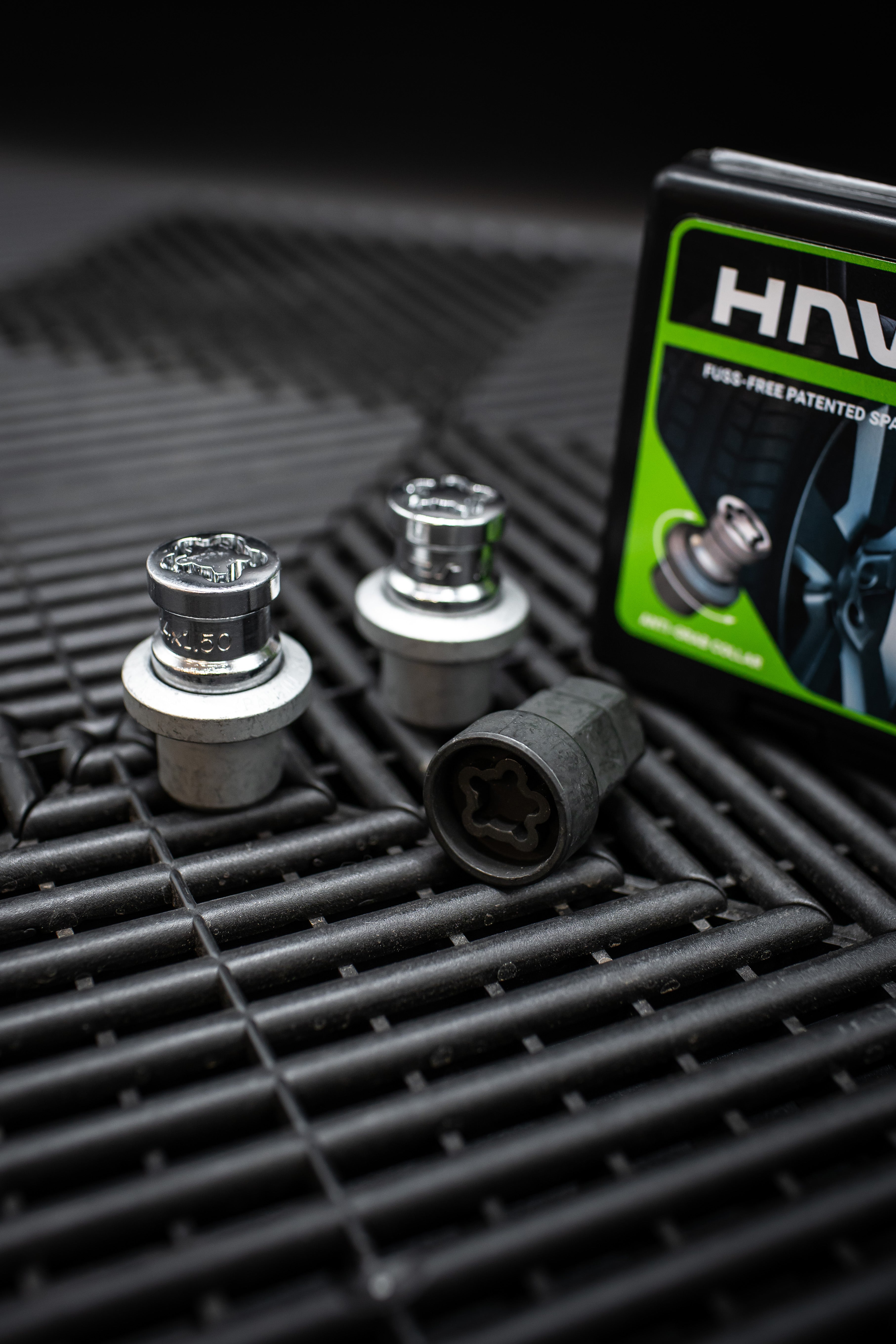 Land Rover Defender L663 Spare Wheel Locking Nut Set