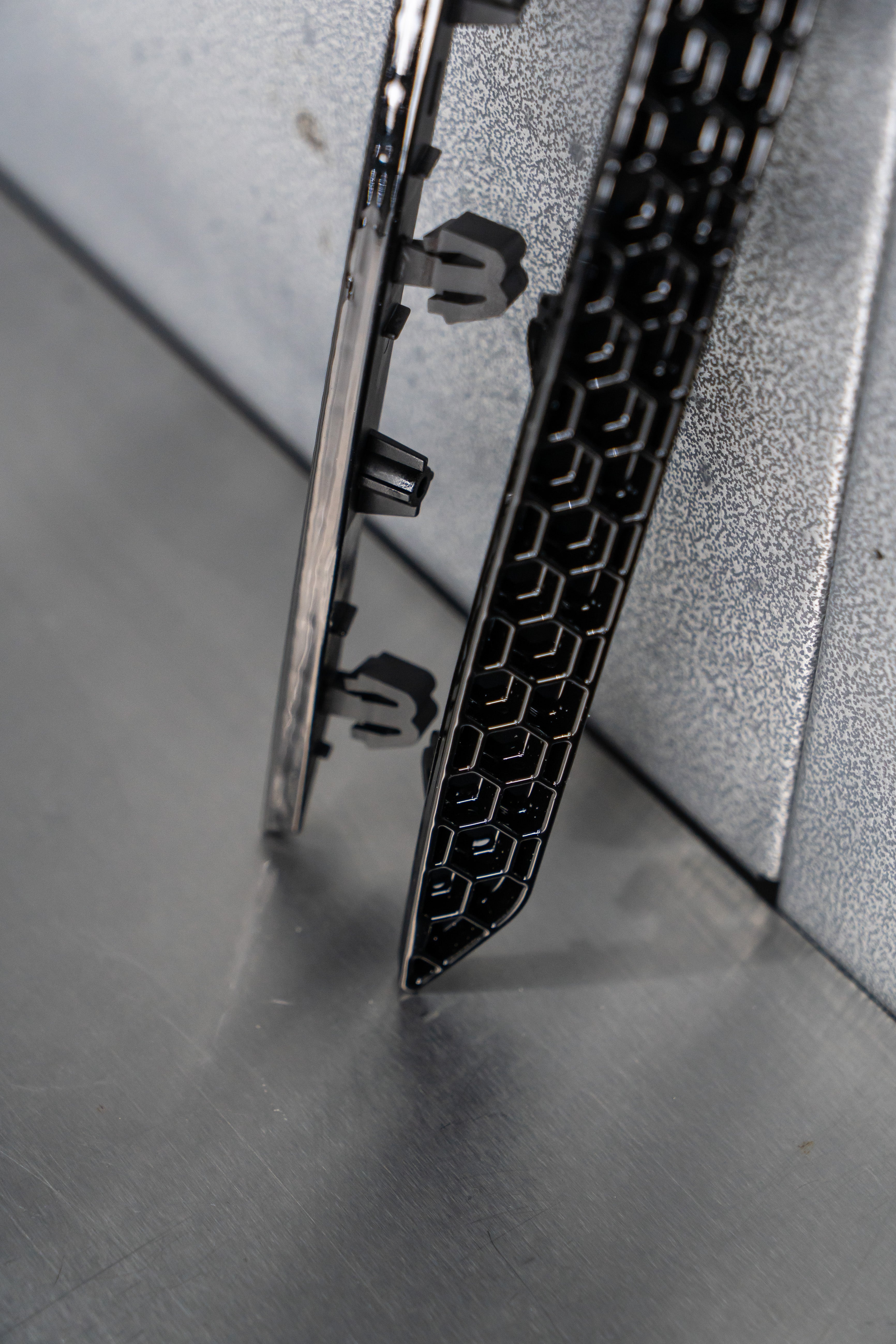 BMW F70 M135 Gloss Black Honeycomb Rear Reflector Delete