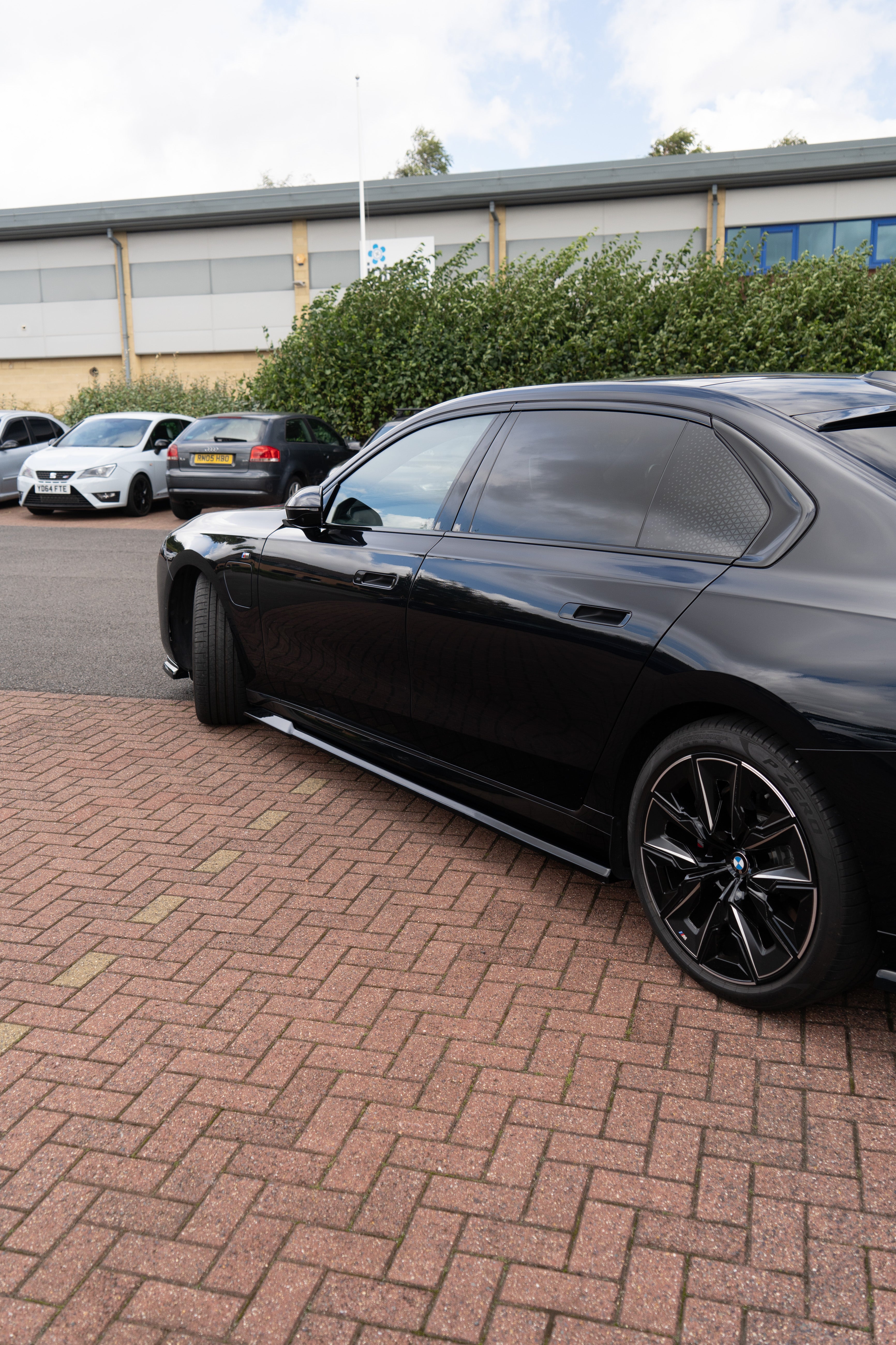 BMW G70 7 Series 740d Maxton Design Body Kit