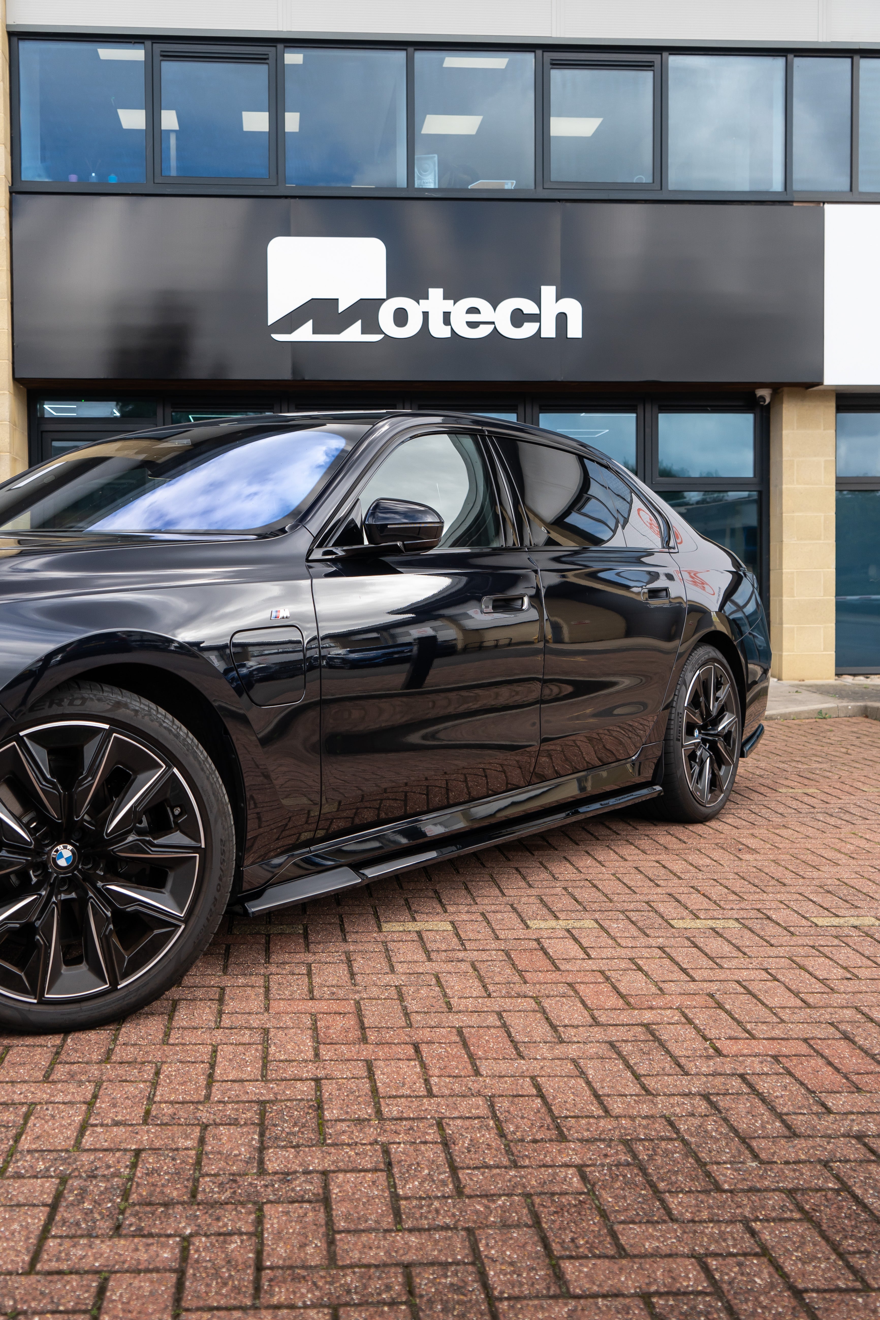 BMW G70 7 Series 740d Maxton Design Body Kit