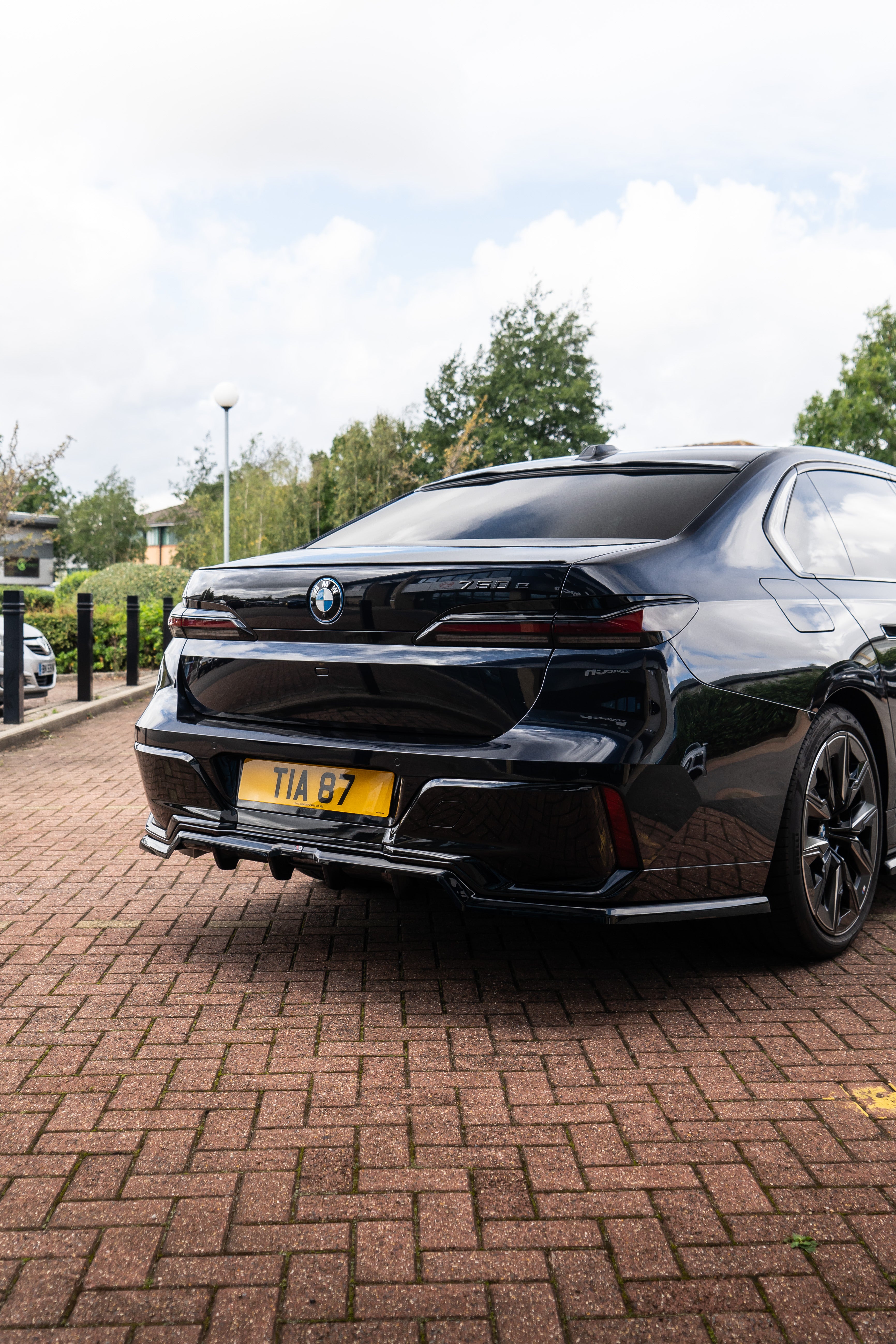 BMW G70 7 Series 740d Maxton Design Body Kit