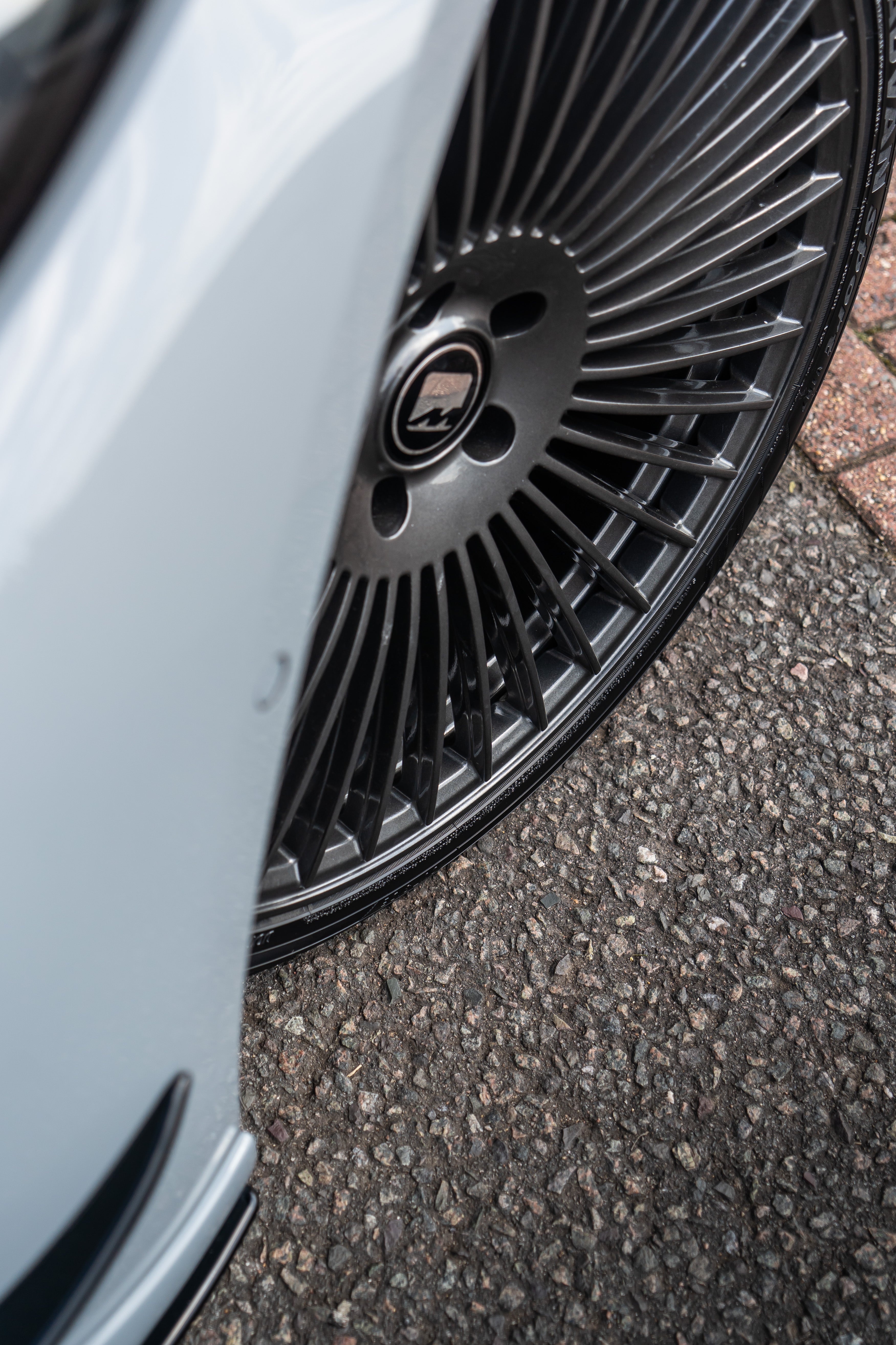 BMW i4 M-W5 20" Carbon Grey Motech Wheel
