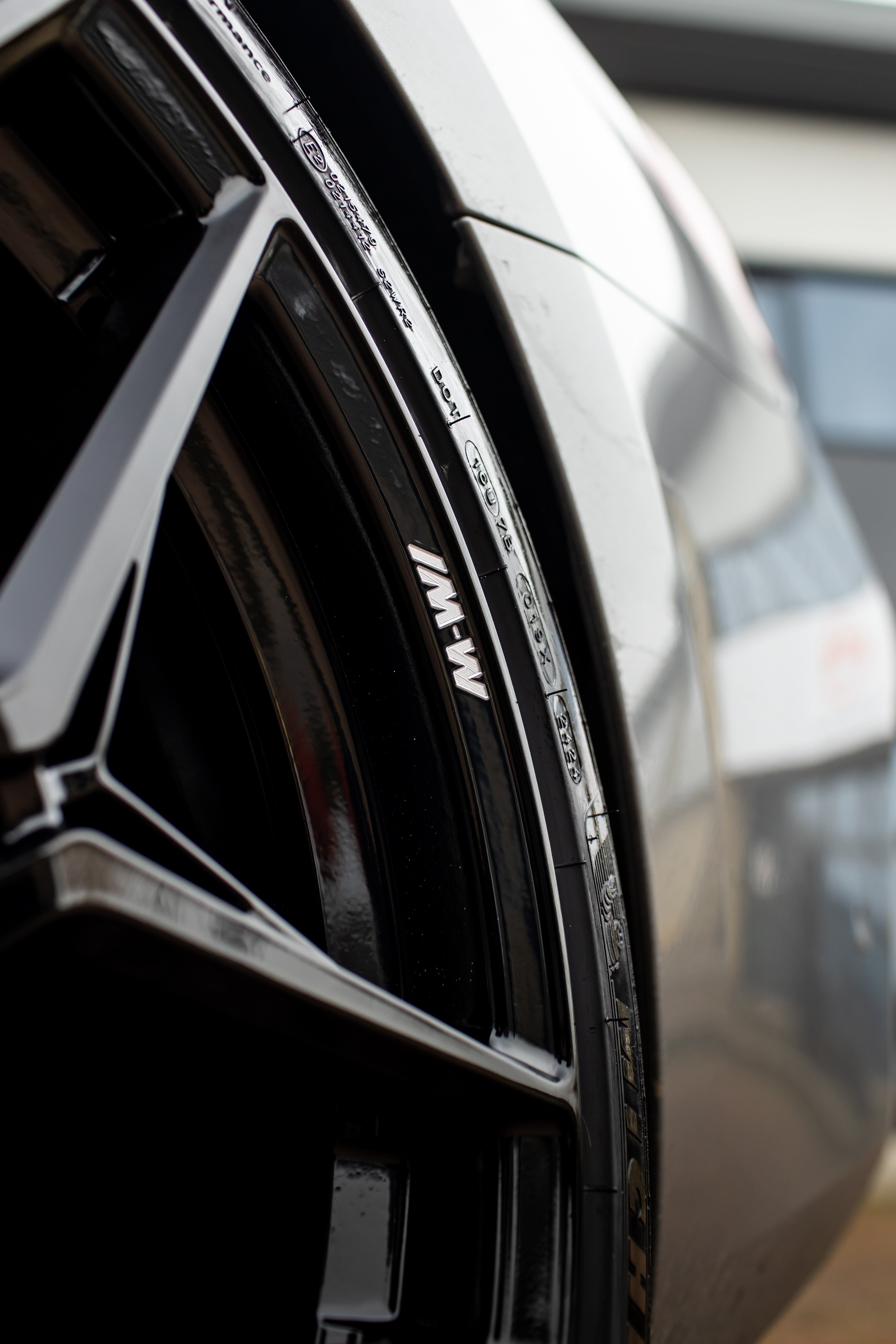 BMW Z4 G29 M-W1 20" Precision Black Motech Wheel