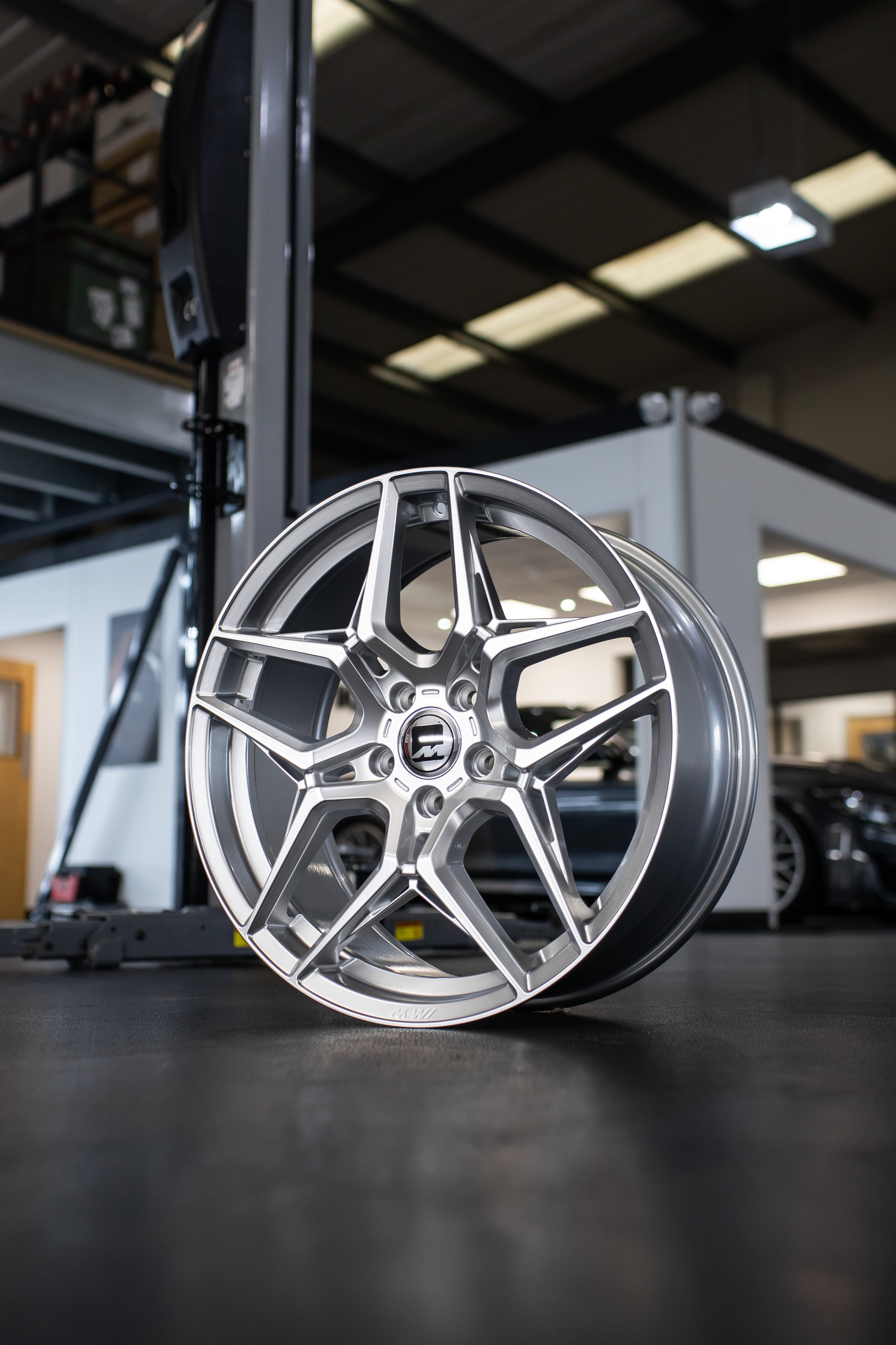 Mini F54 Clubman M-W1 19" Gloss Polished Motech Wheel