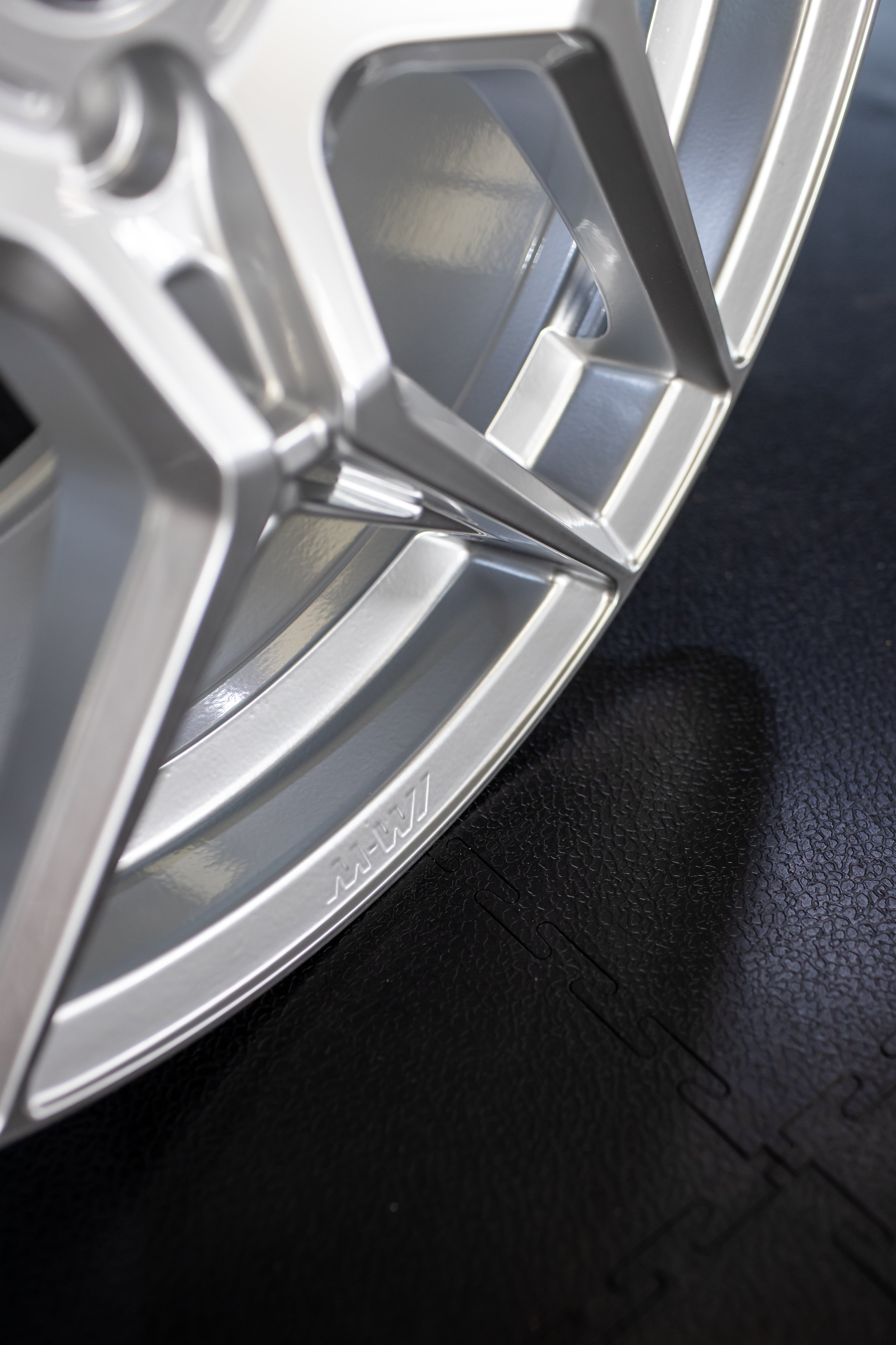 Mini F56 JCW/Cooper/Cooper S M-W1 19" Gloss Polished Wheels