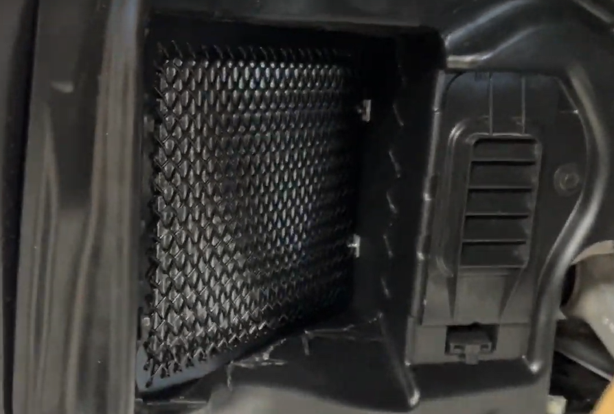 BMW M3 M4 G8X CS Zunsport Black Front Mesh Grille Set - image 2