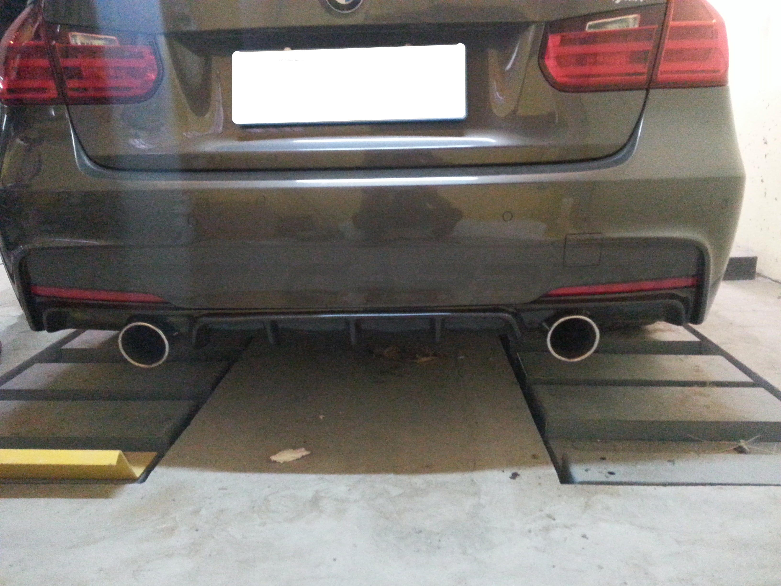 BMW F30/F31 3 SERIES 2011-2019 CARBON FIBRE DIFFUSER - V2