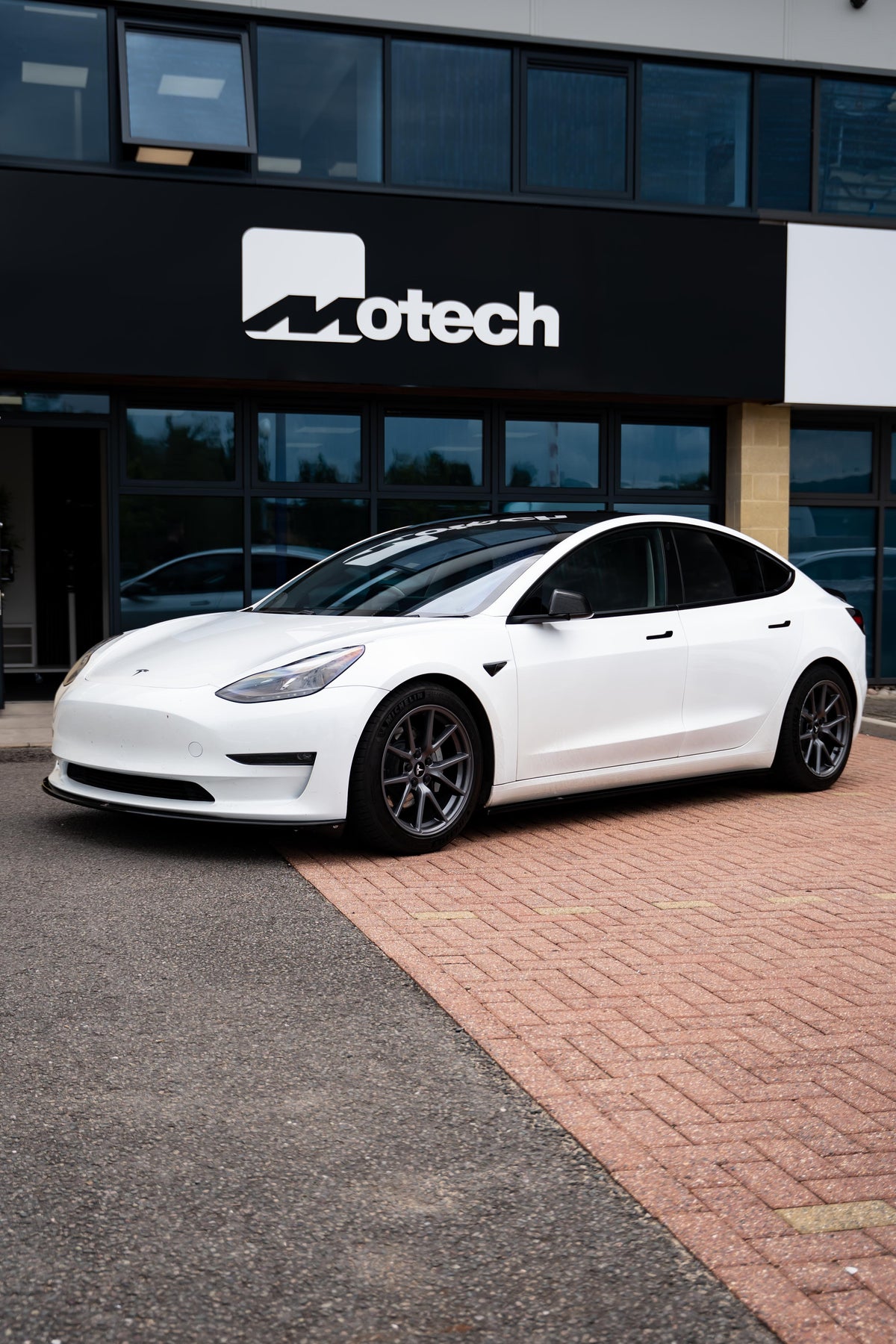 Tesla Model 3 Maxton Design Body Kit