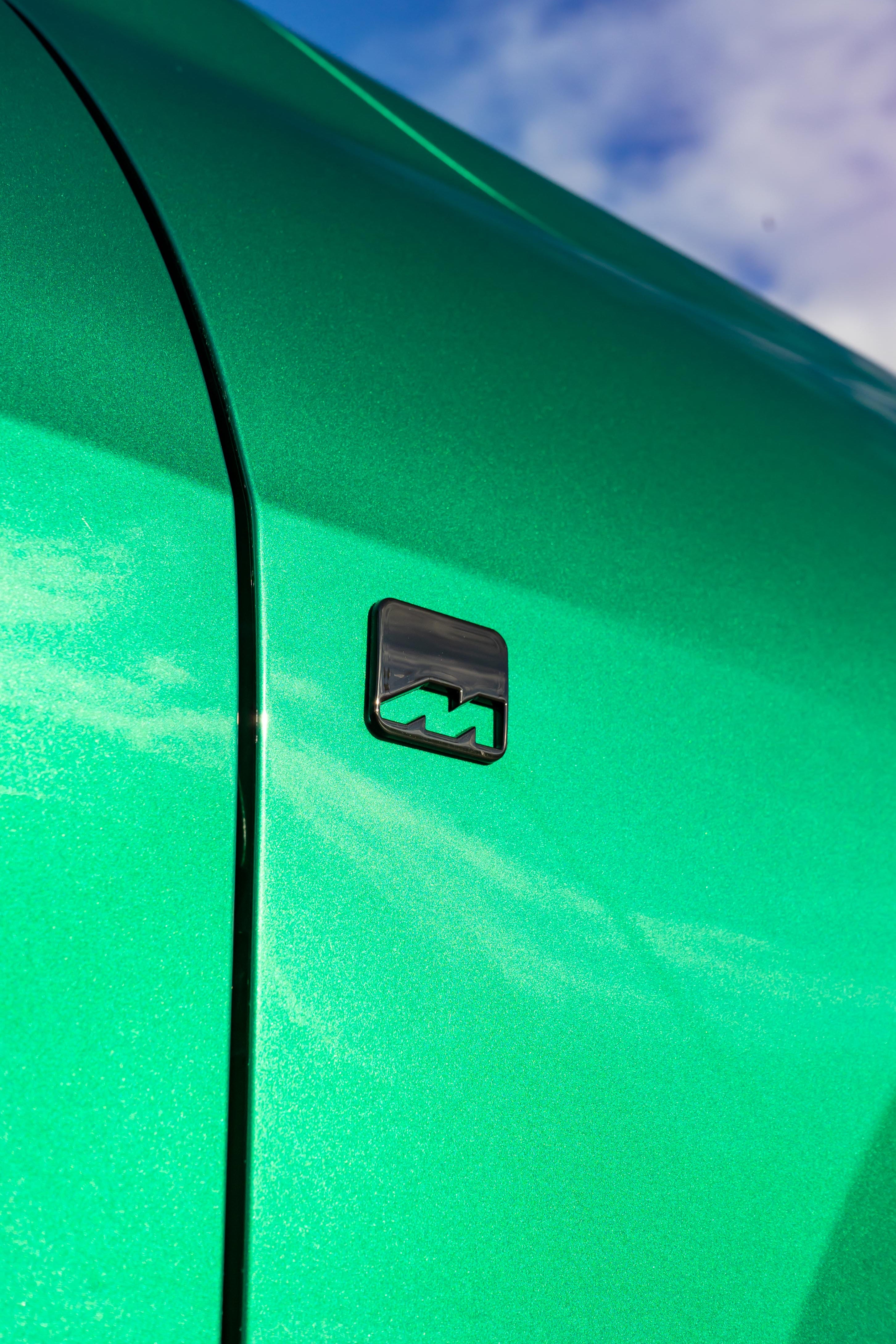 Motech 3D V2 M Wing Badge