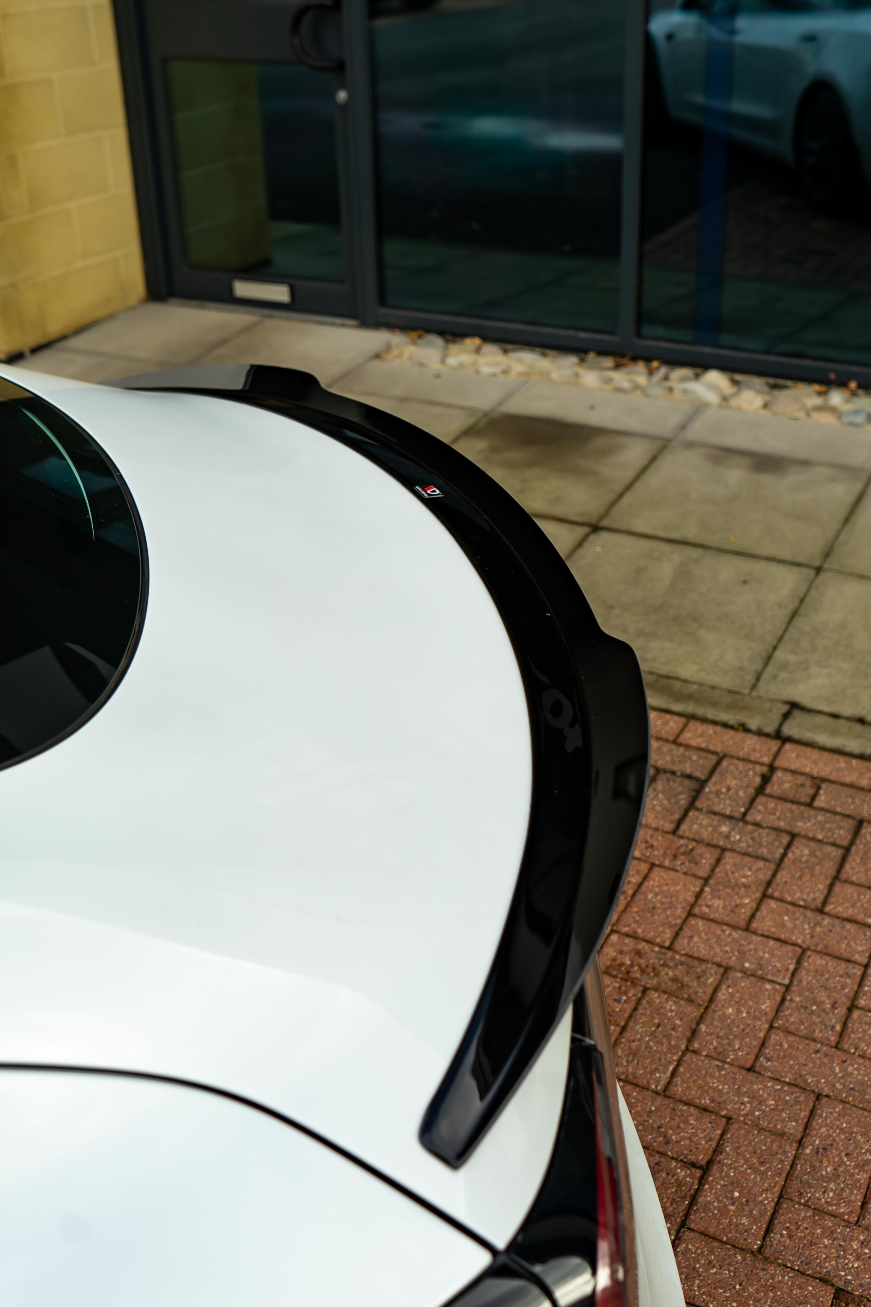 Tesla Model 3 Maxton Design Body Kit